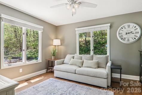 817 Greenwood Drive Hendersonville NC 28791