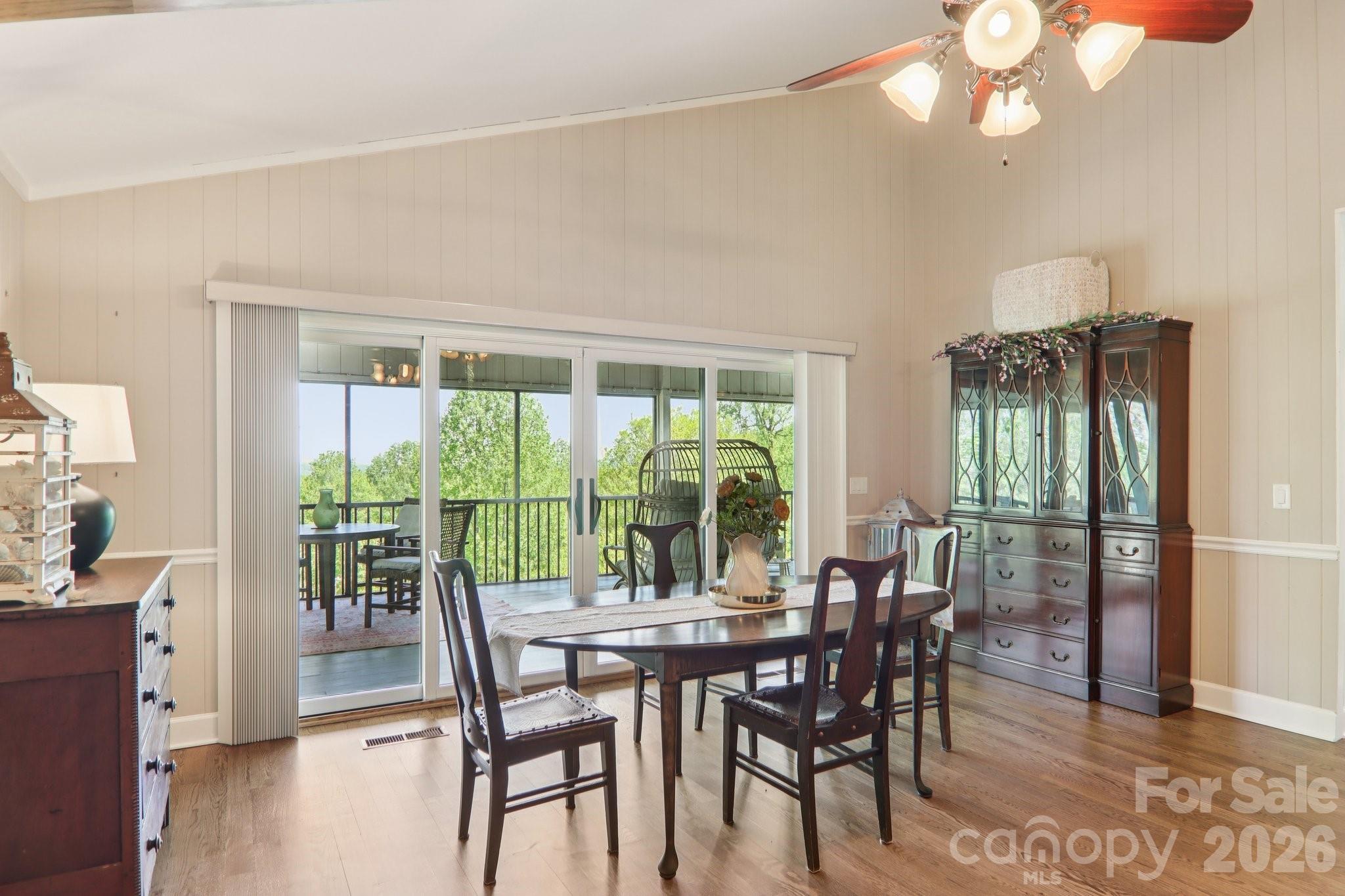 817 Greenwood Drive Hendersonville NC 28791