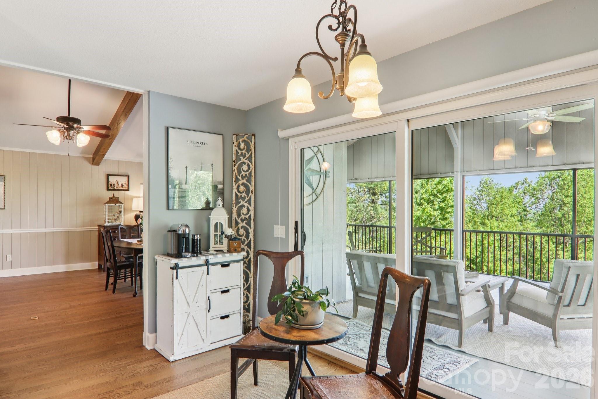 817 Greenwood Drive Hendersonville NC 28791