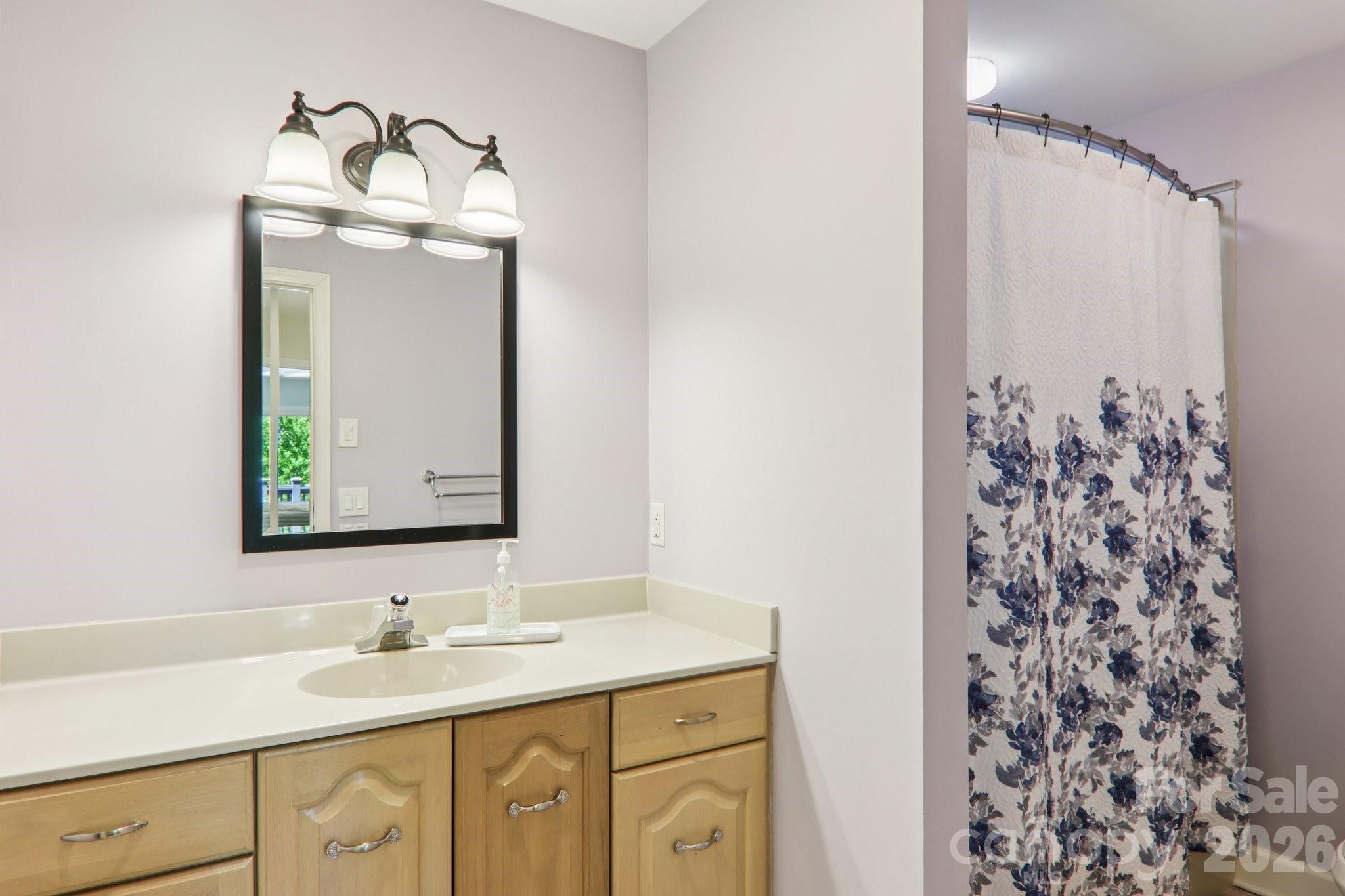 817 Greenwood Drive Hendersonville NC 28791
