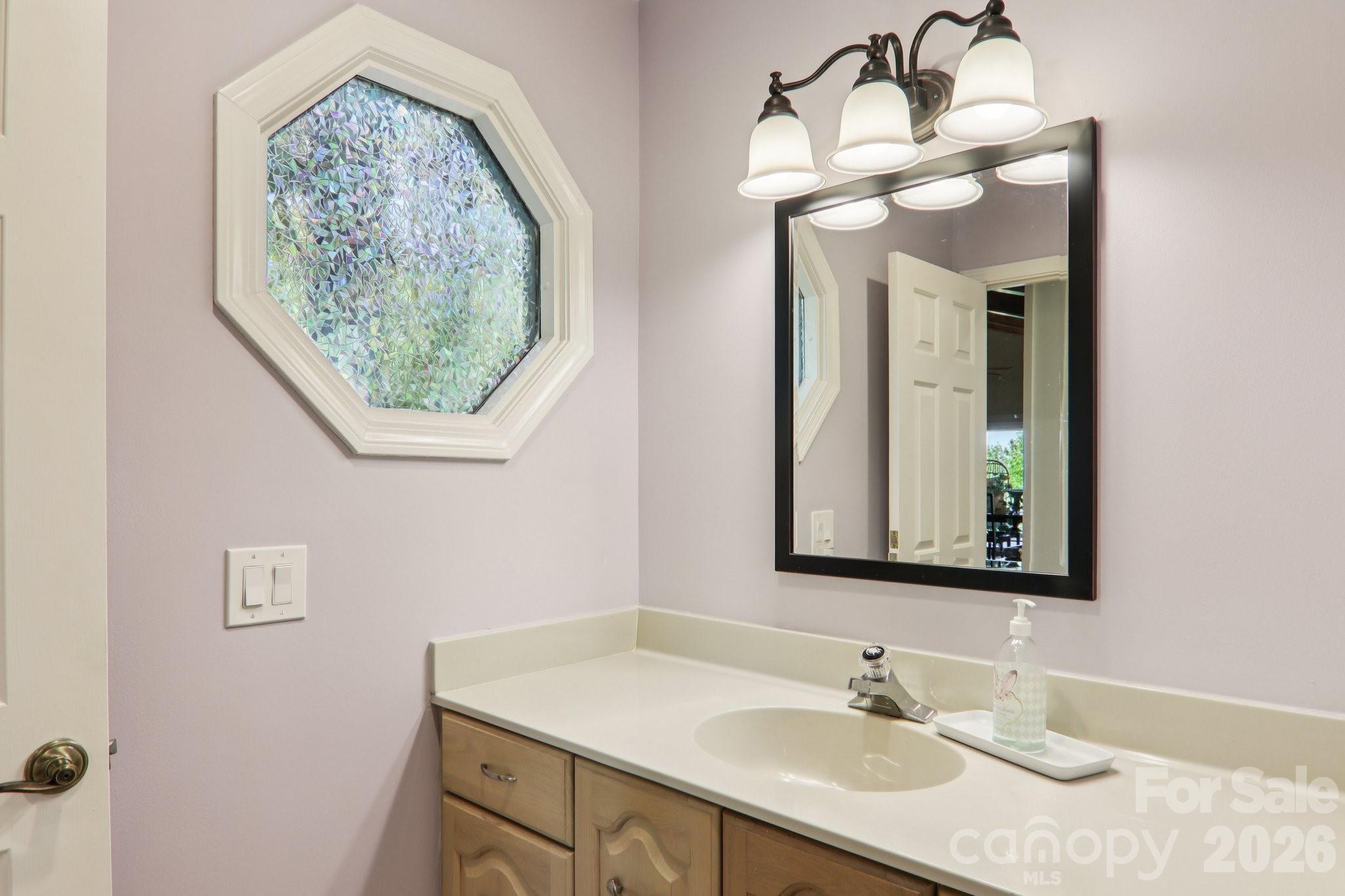 817 Greenwood Drive Hendersonville NC 28791