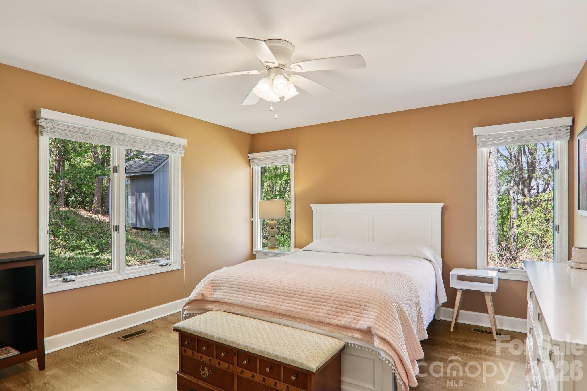 817 Greenwood Drive Hendersonville NC 28791