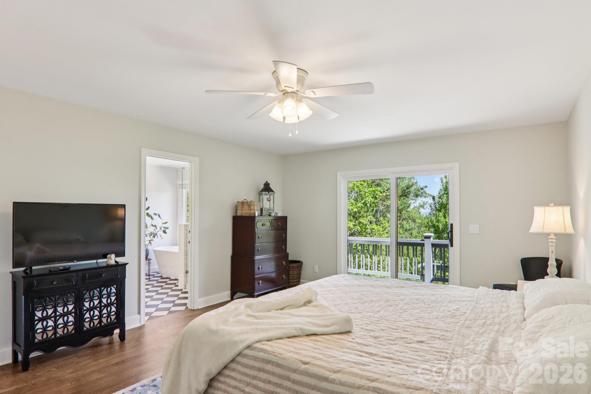817 Greenwood Drive Hendersonville NC 28791