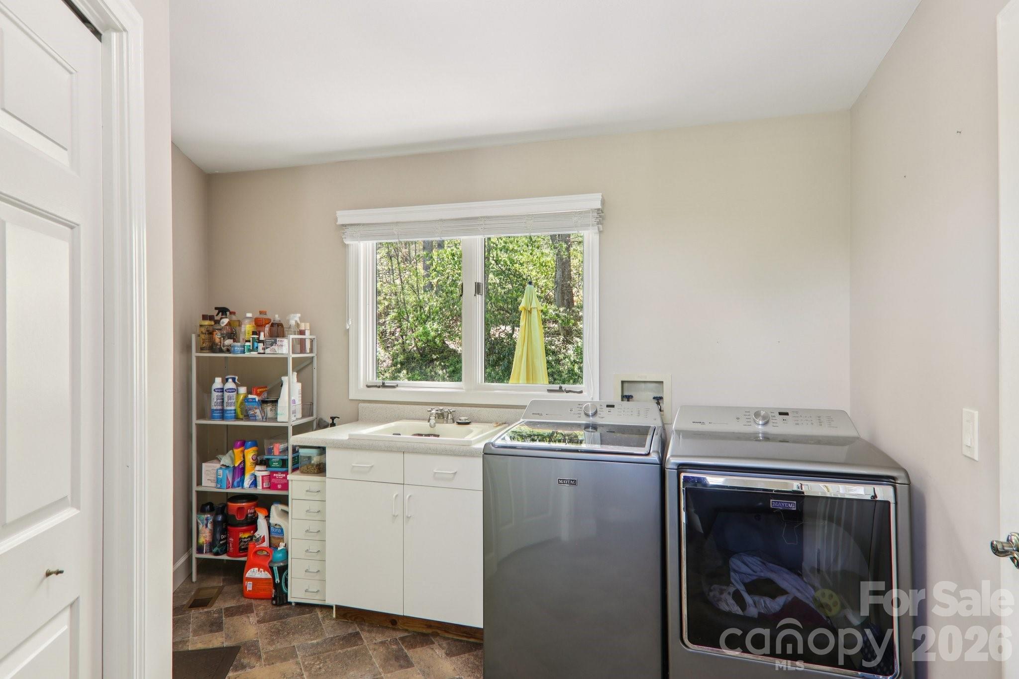 817 Greenwood Drive Hendersonville NC 28791
