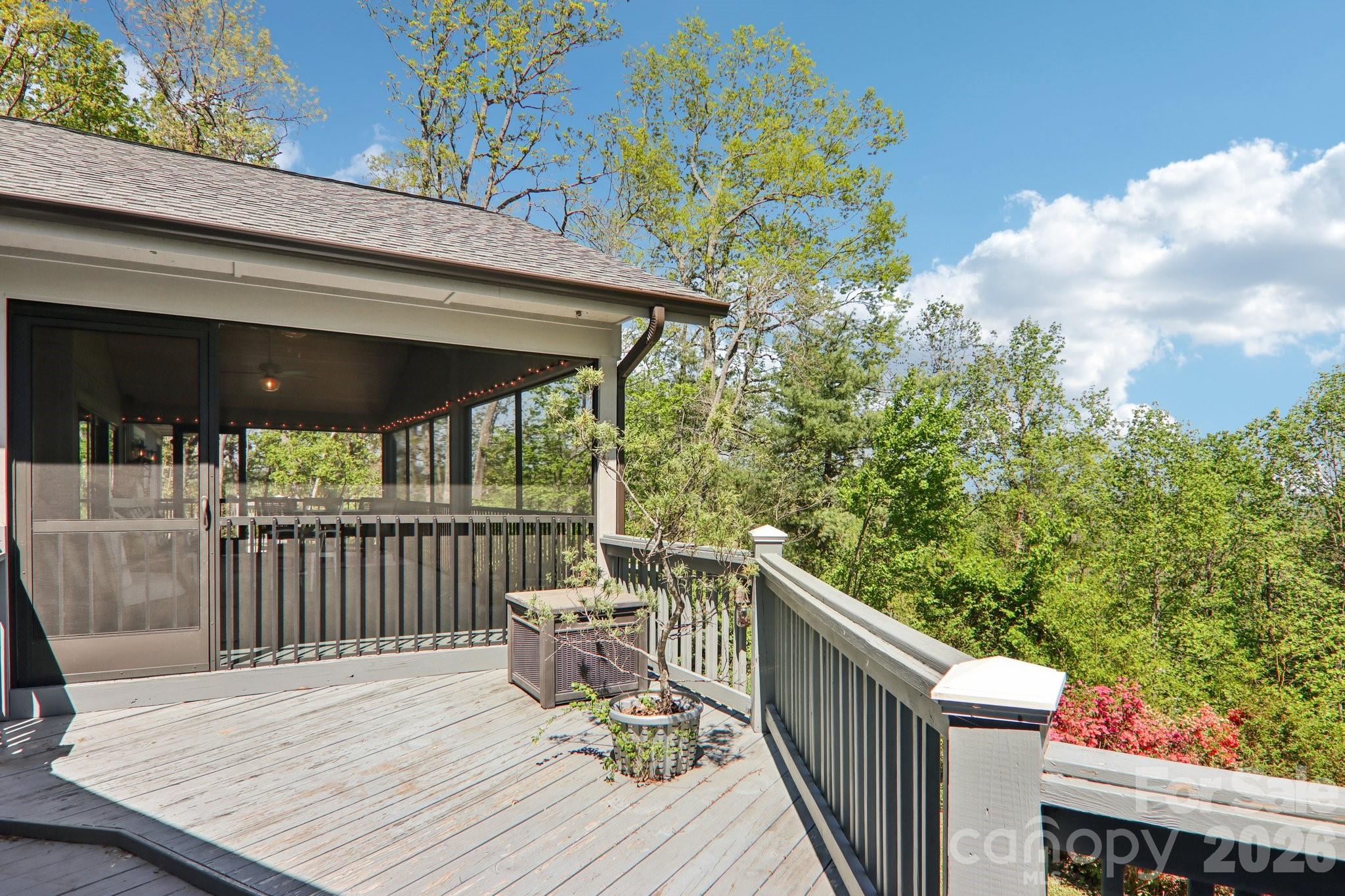 817 Greenwood Drive Hendersonville NC 28791