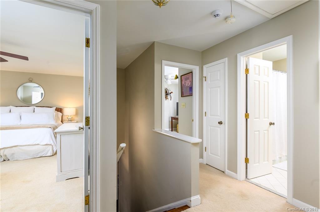 2751 Creekbed Lane Charlotte NC 28210