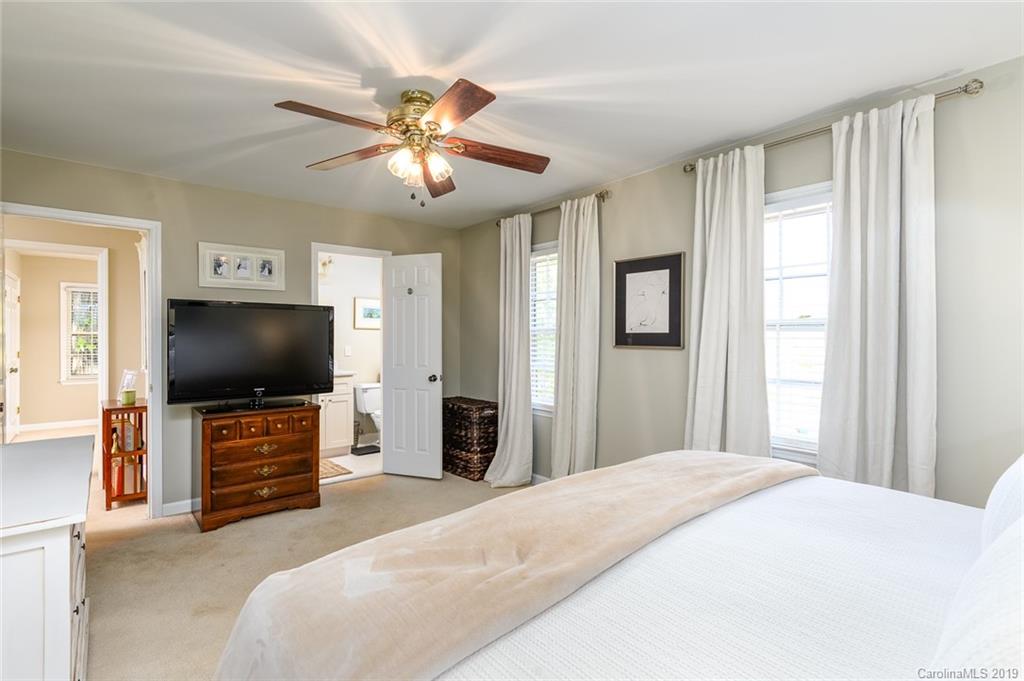 2751 Creekbed Lane Charlotte NC 28210