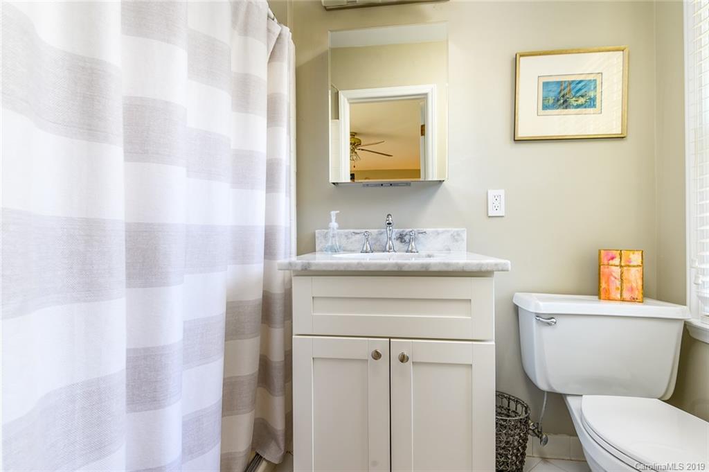 2751 Creekbed Lane Charlotte NC 28210