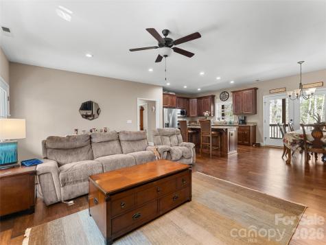 72 Summer Shade Court Hendersonville NC 28792