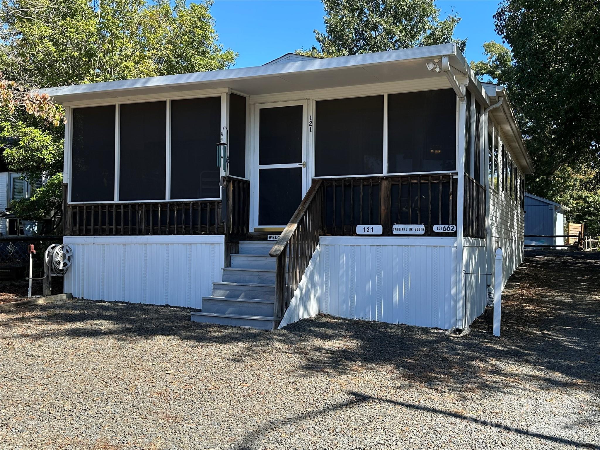 121 S Cardinal Drive New London NC 28127