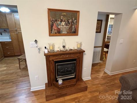 121 S Cardinal Drive New London NC 28127