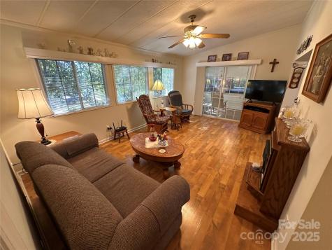 121 S Cardinal Drive New London NC 28127