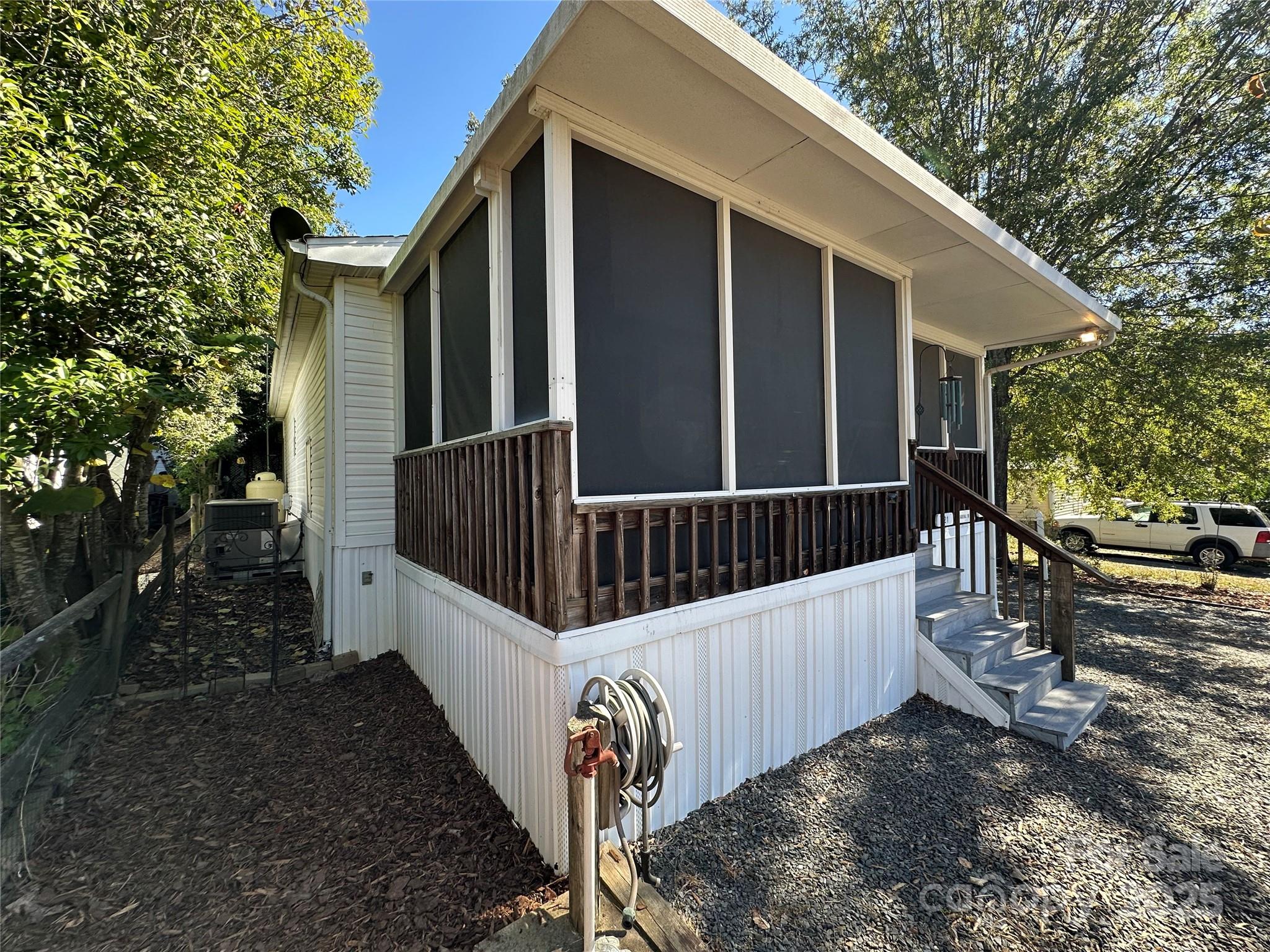 121 S Cardinal Drive New London NC 28127