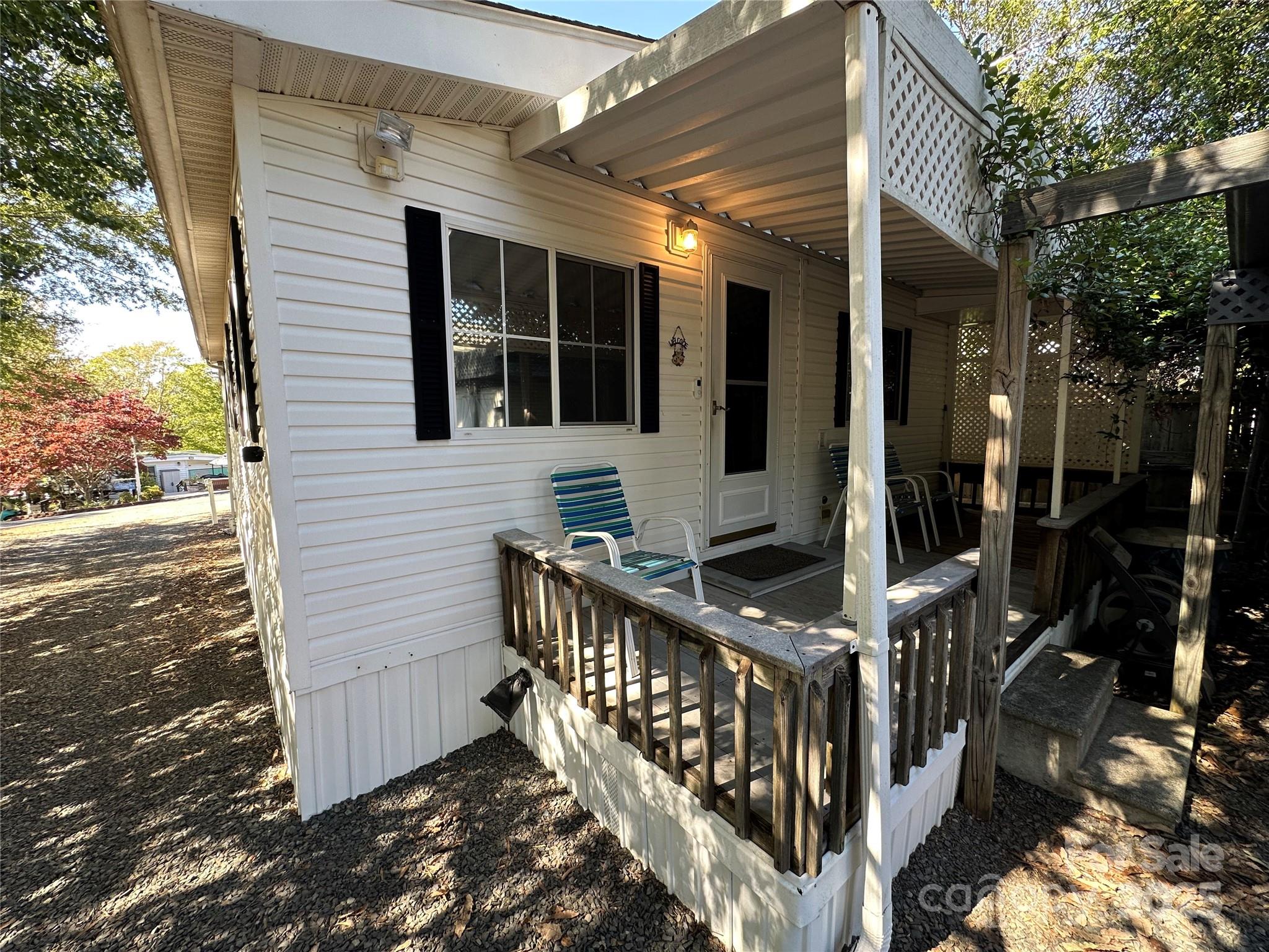 121 S Cardinal Drive New London NC 28127