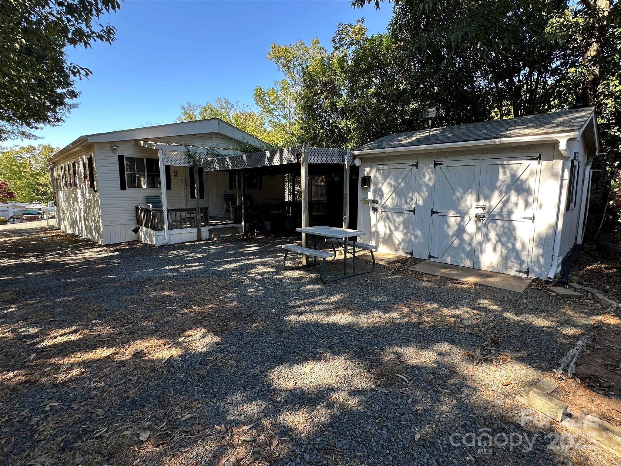 121 S Cardinal Drive New London NC 28127