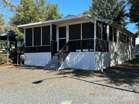 121 S Cardinal Drive New London NC 28127