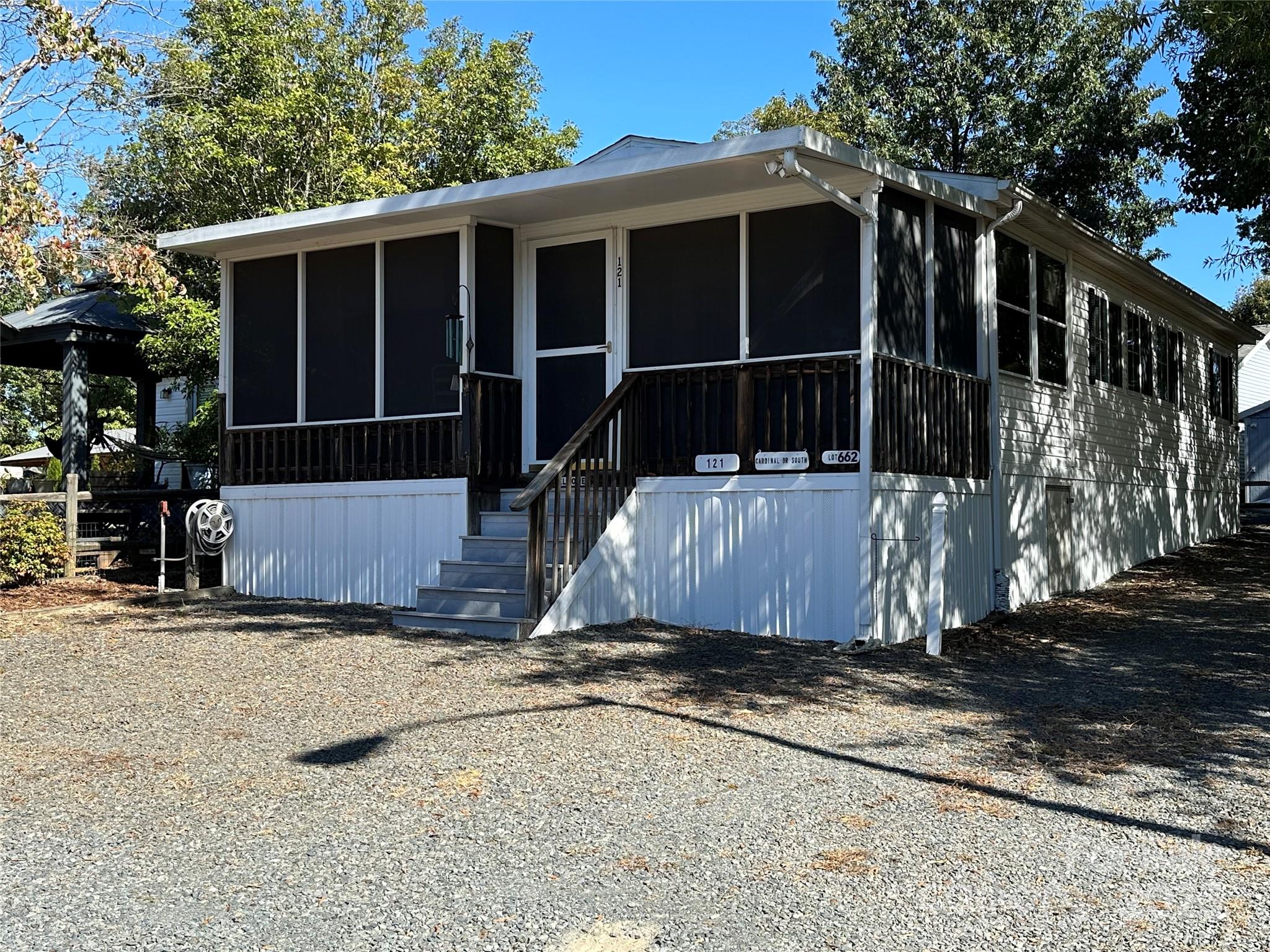 121 S Cardinal Drive New London NC 28127
