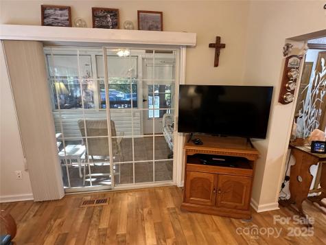 121 S Cardinal Drive New London NC 28127