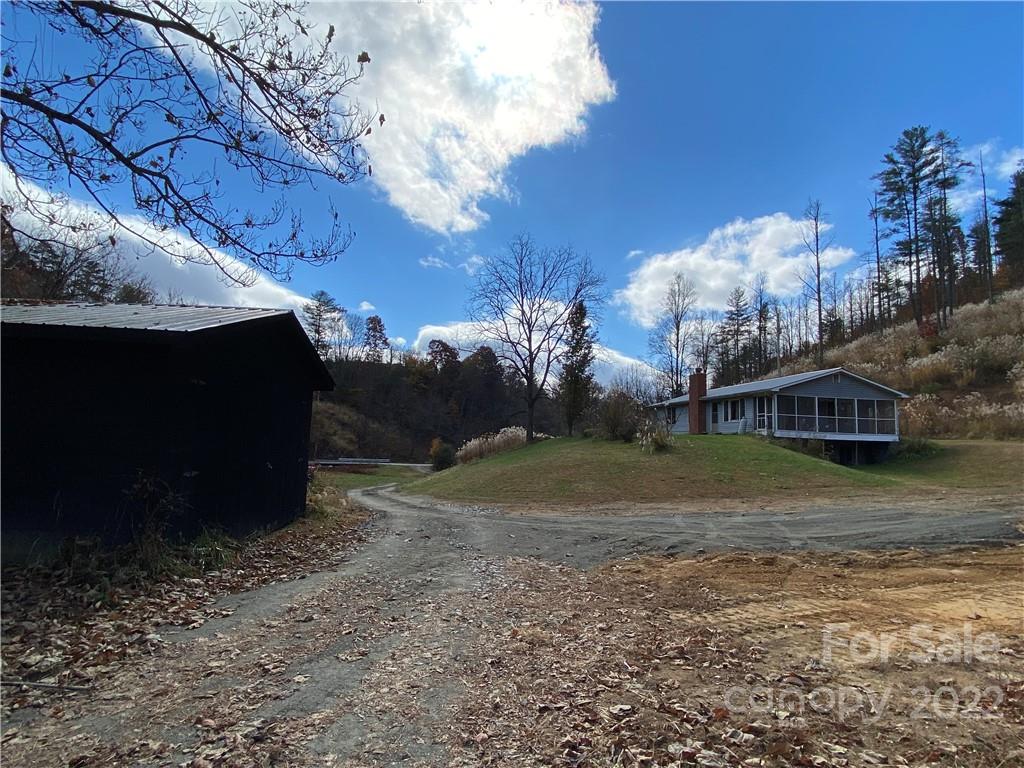 1629 Grapevine Road Marshall NC 28753