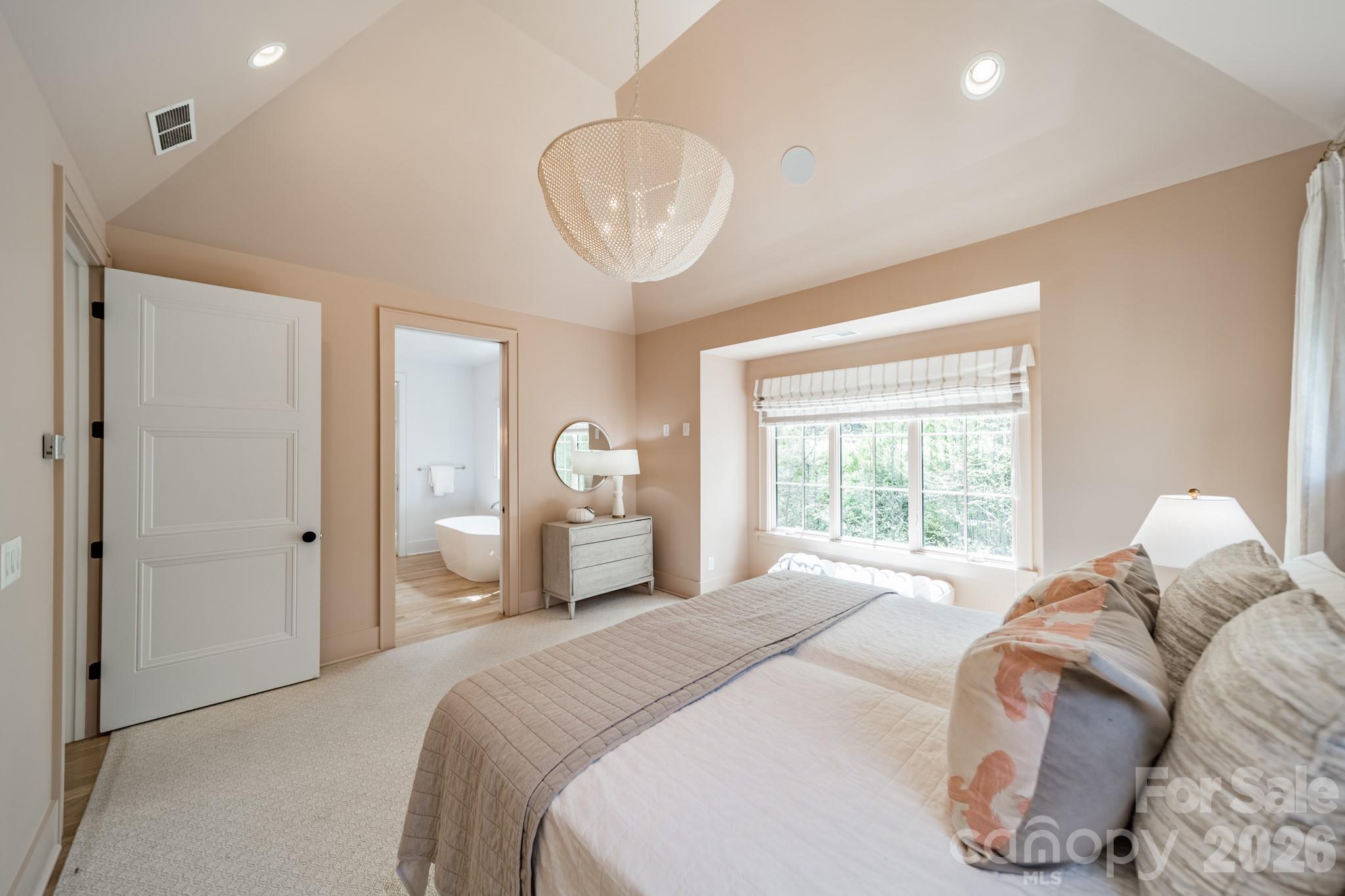 6006 Old Providence Lane Charlotte NC 28226