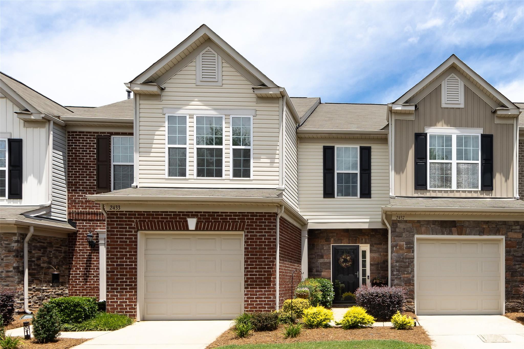 2437 Diplomat Lane Charlotte NC 28210