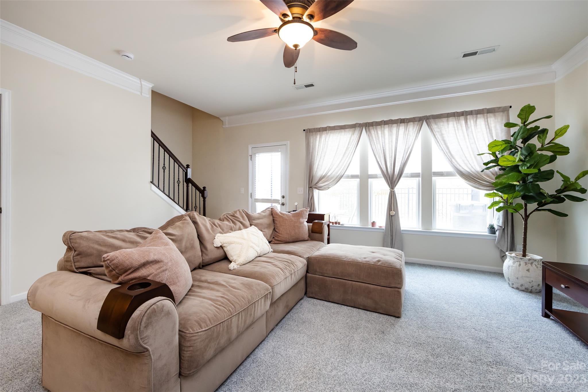 2437 Diplomat Lane Charlotte NC 28210