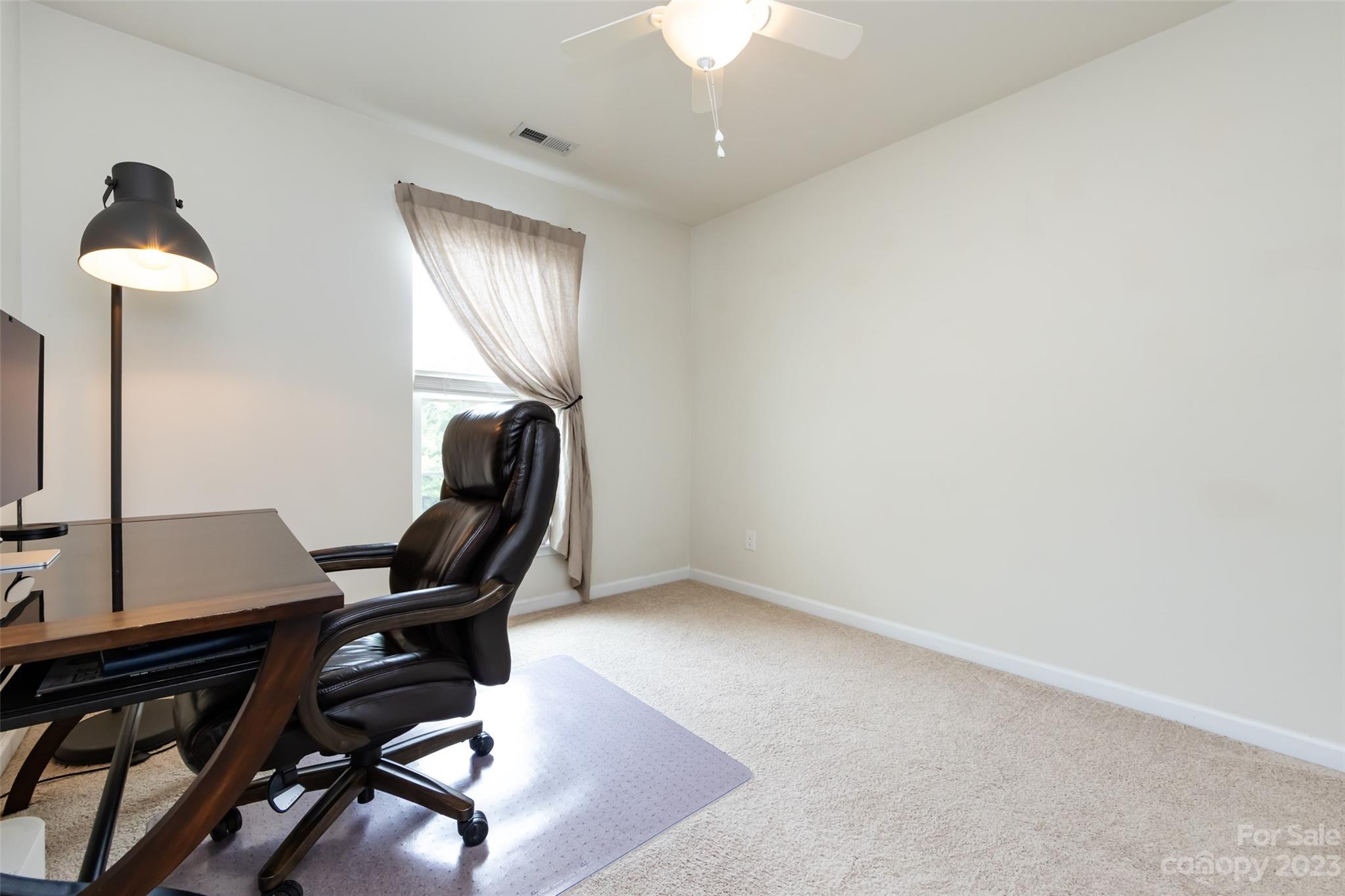 2437 Diplomat Lane Charlotte NC 28210