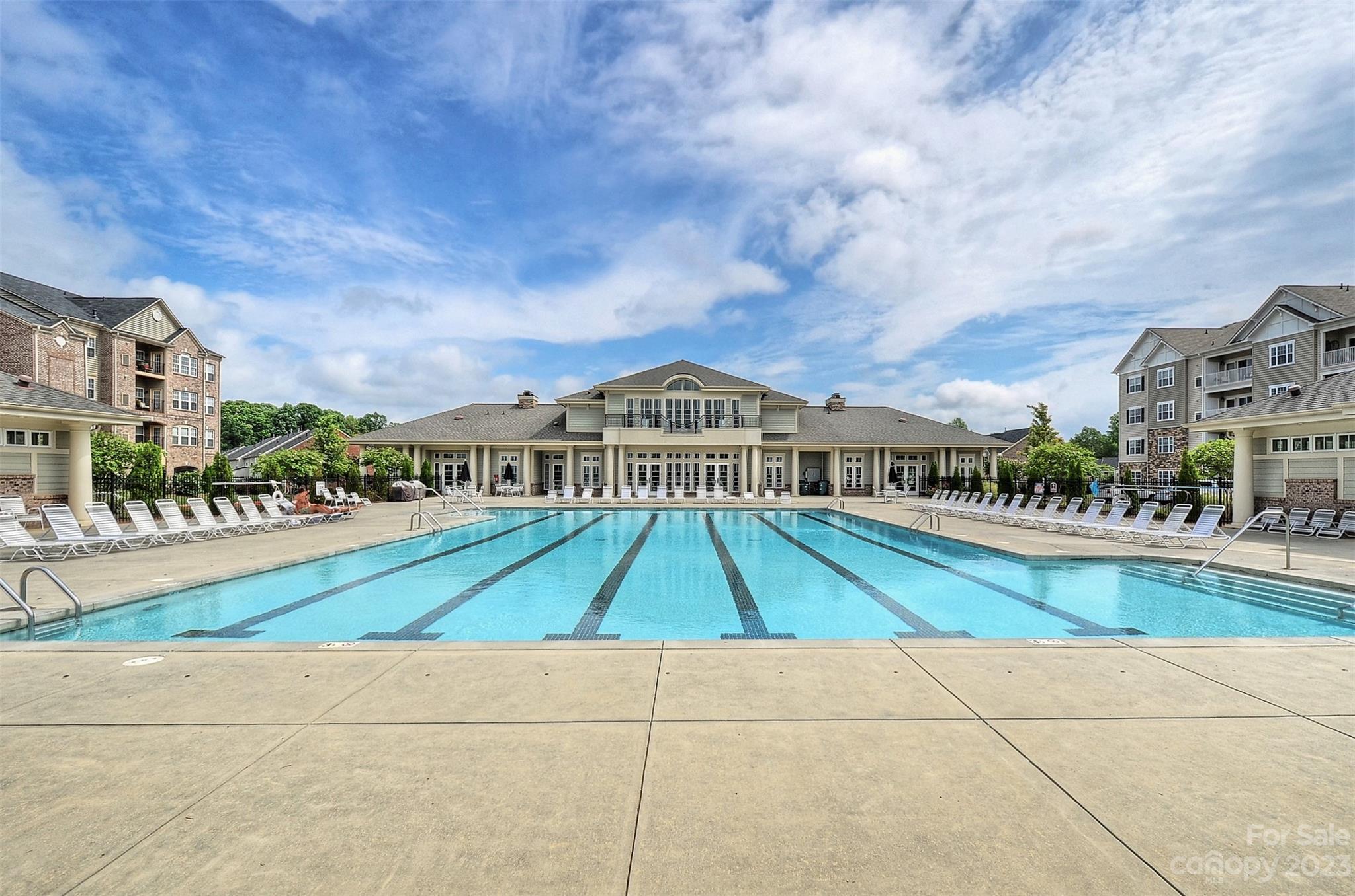2437 Diplomat Lane Charlotte NC 28210