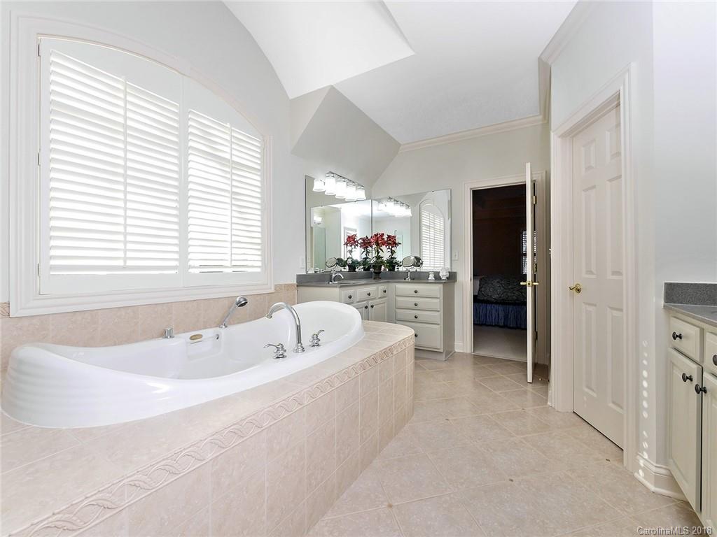 8627 Tullamore Park Circle Charlotte NC 28226