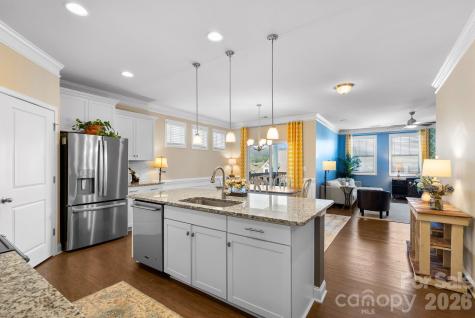 16 Regent Heights Road Leicester NC 28748