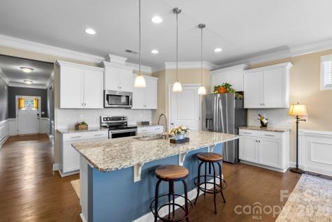 16 Regent Heights Road Leicester NC 28748