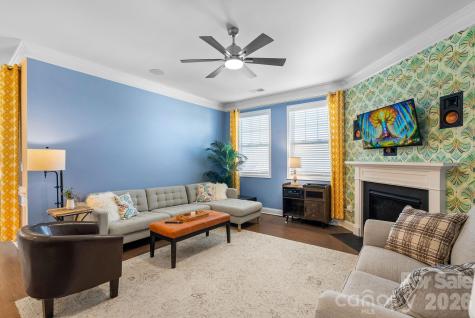16 Regent Heights Road Leicester NC 28748