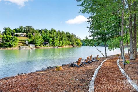3097 W Moonlight Place Morganton NC 28655
