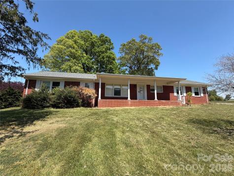 2136 Cedar Rock Estates Drive Lenoir NC 28645
