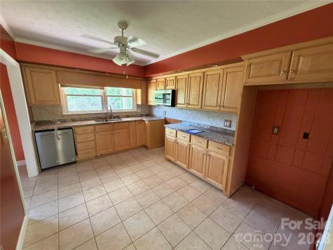 2136 Cedar Rock Estates Drive Lenoir NC 28645