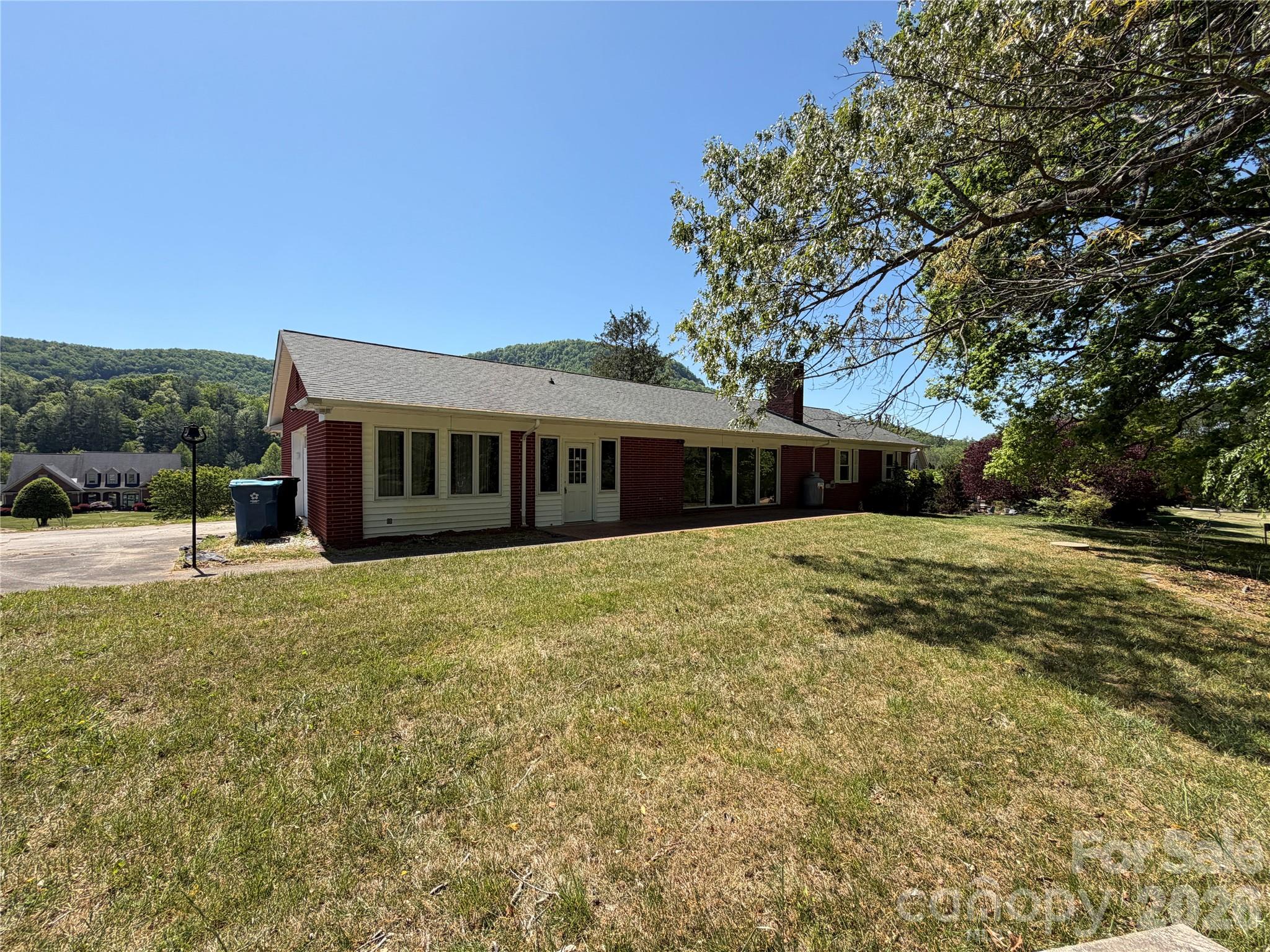 2136 Cedar Rock Estates Drive Lenoir NC 28645