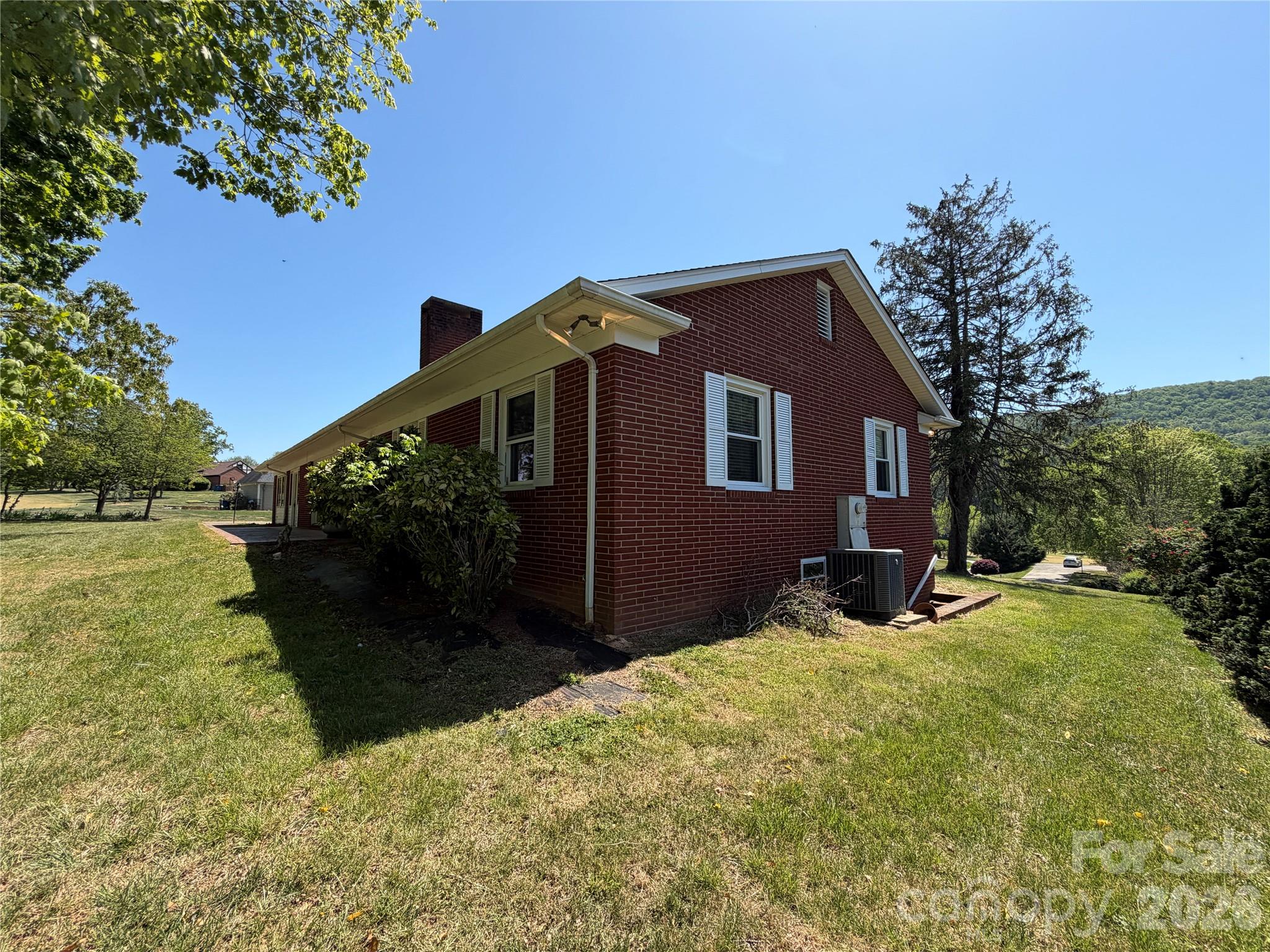2136 Cedar Rock Estates Drive Lenoir NC 28645