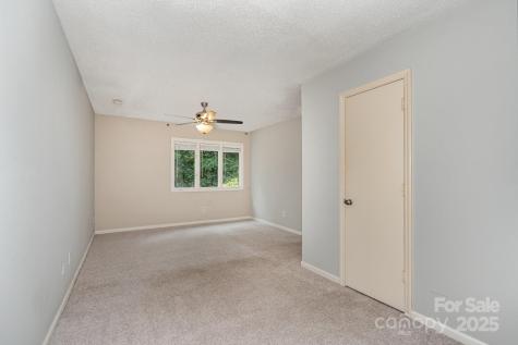 4025 Ivystone Court Charlotte NC 28277