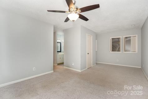 4025 Ivystone Court Charlotte NC 28277