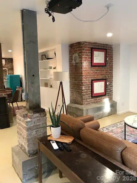5 Main Street Asheville NC 28803