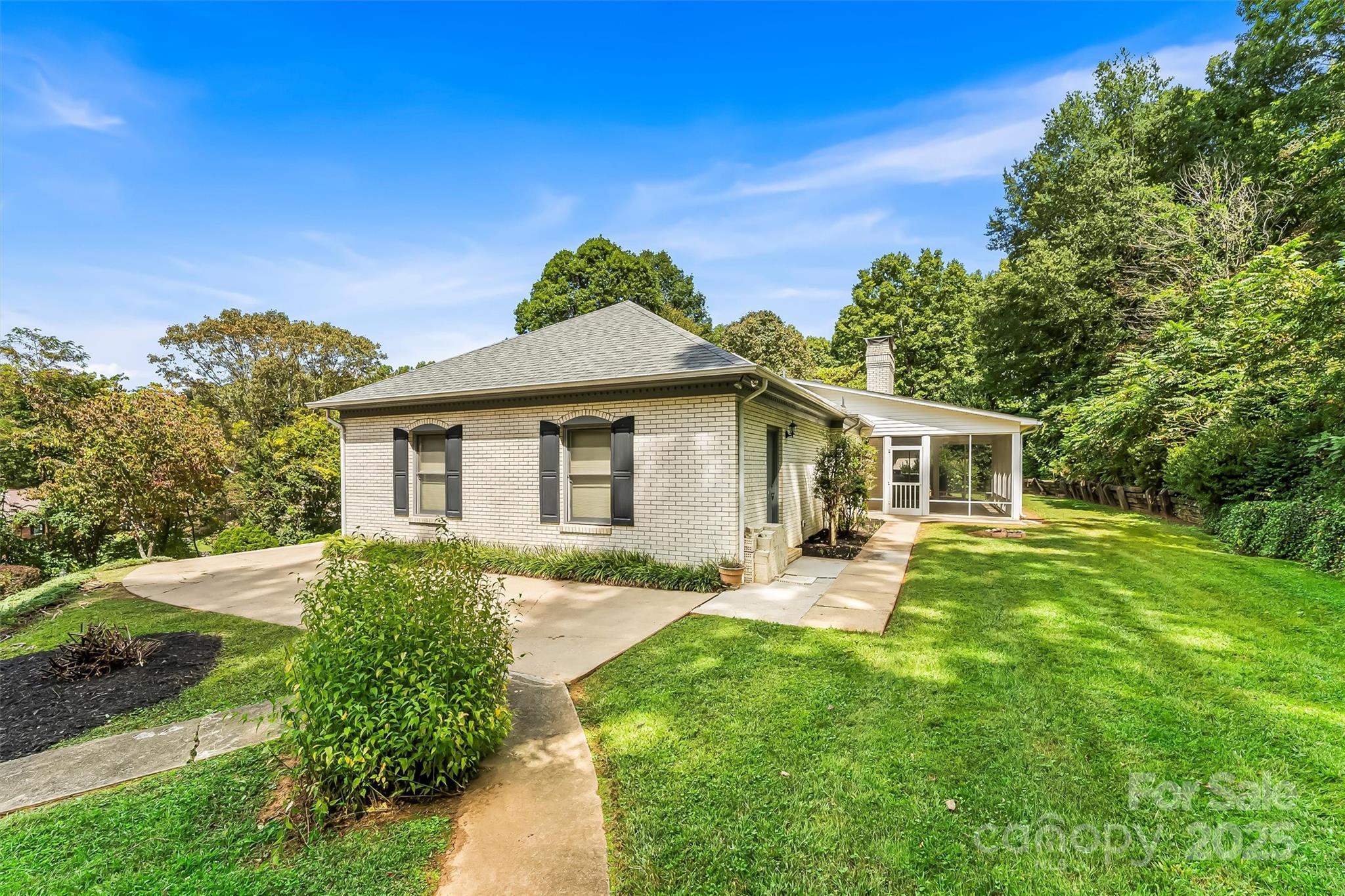 200 Woodland Drive Marion NC 28752