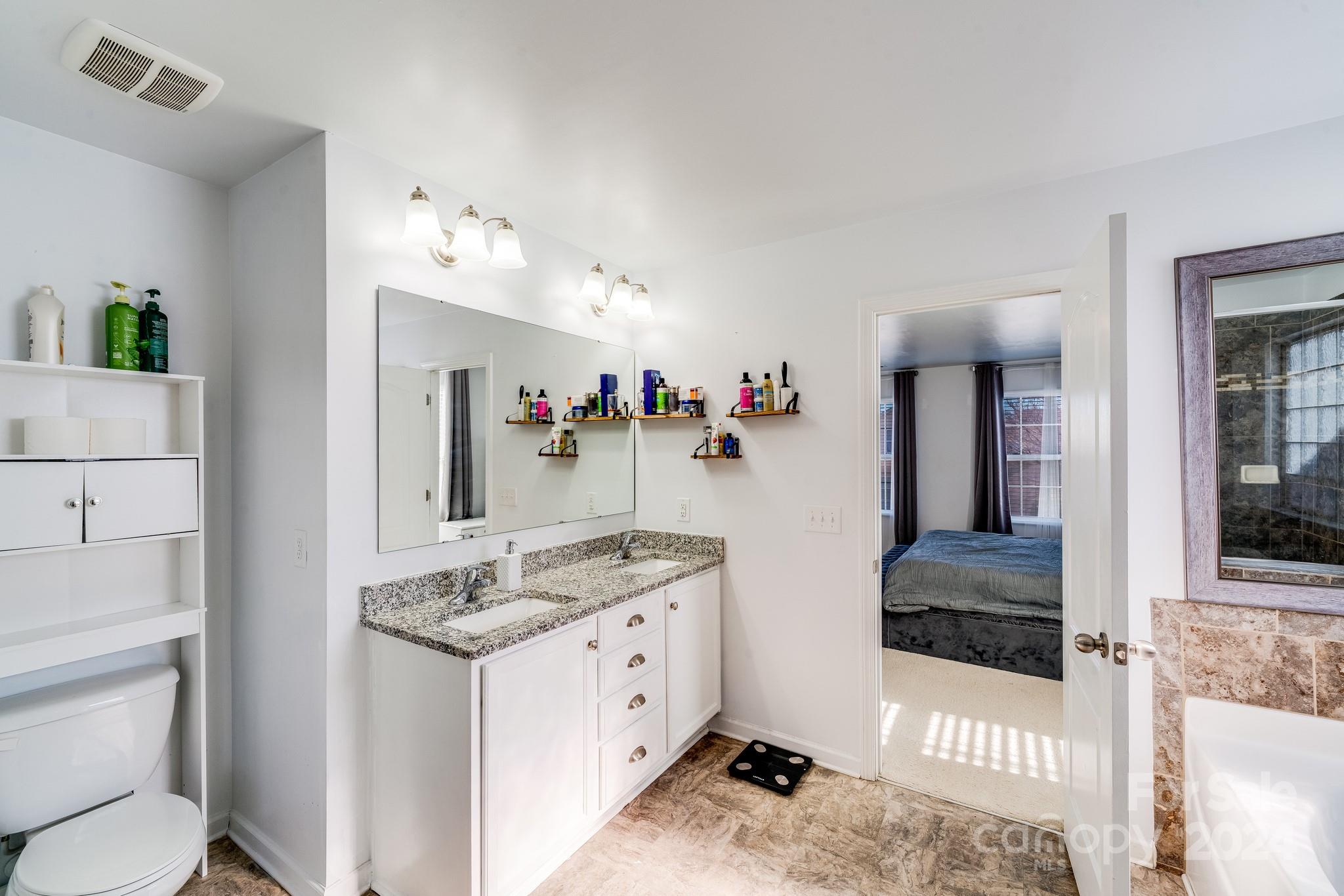 2112 Gelbray Court Charlotte NC 28213