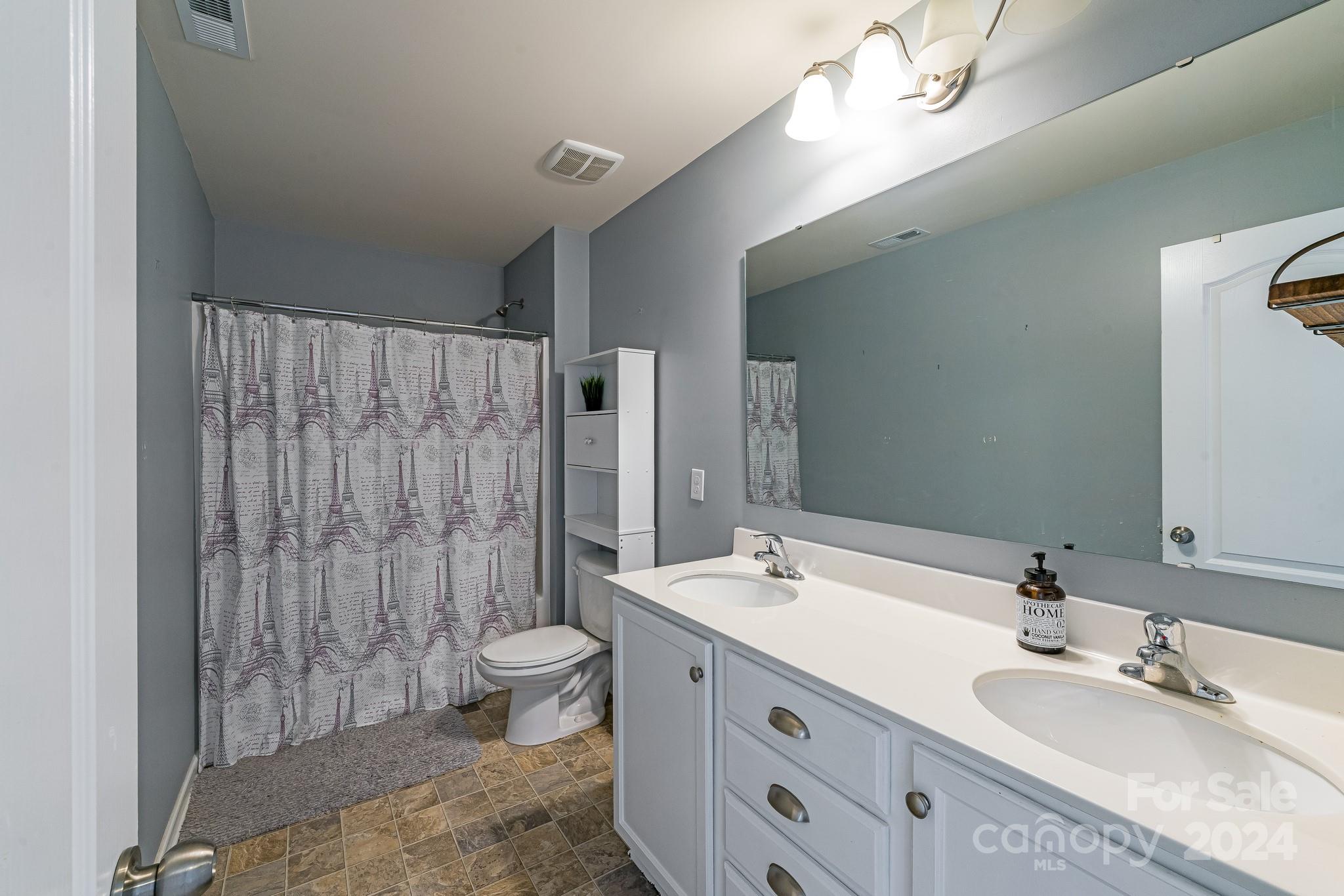 2112 Gelbray Court Charlotte NC 28213