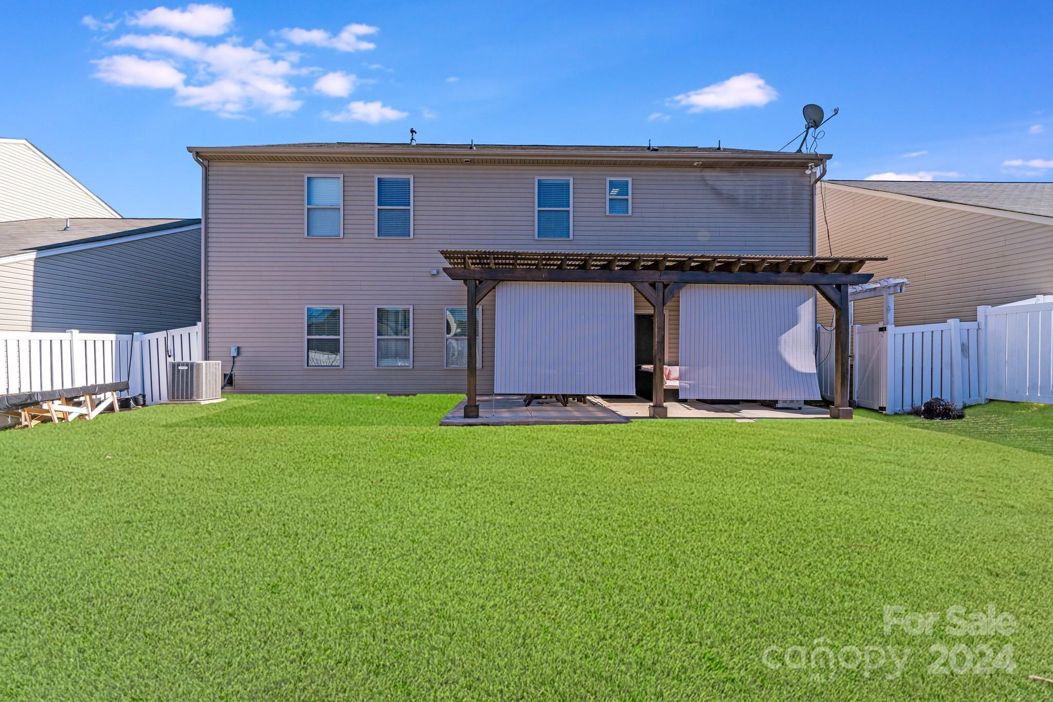 2112 Gelbray Court Charlotte NC 28213