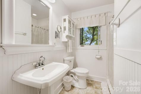 203 Laurel Lane Little Switzerland NC 28749