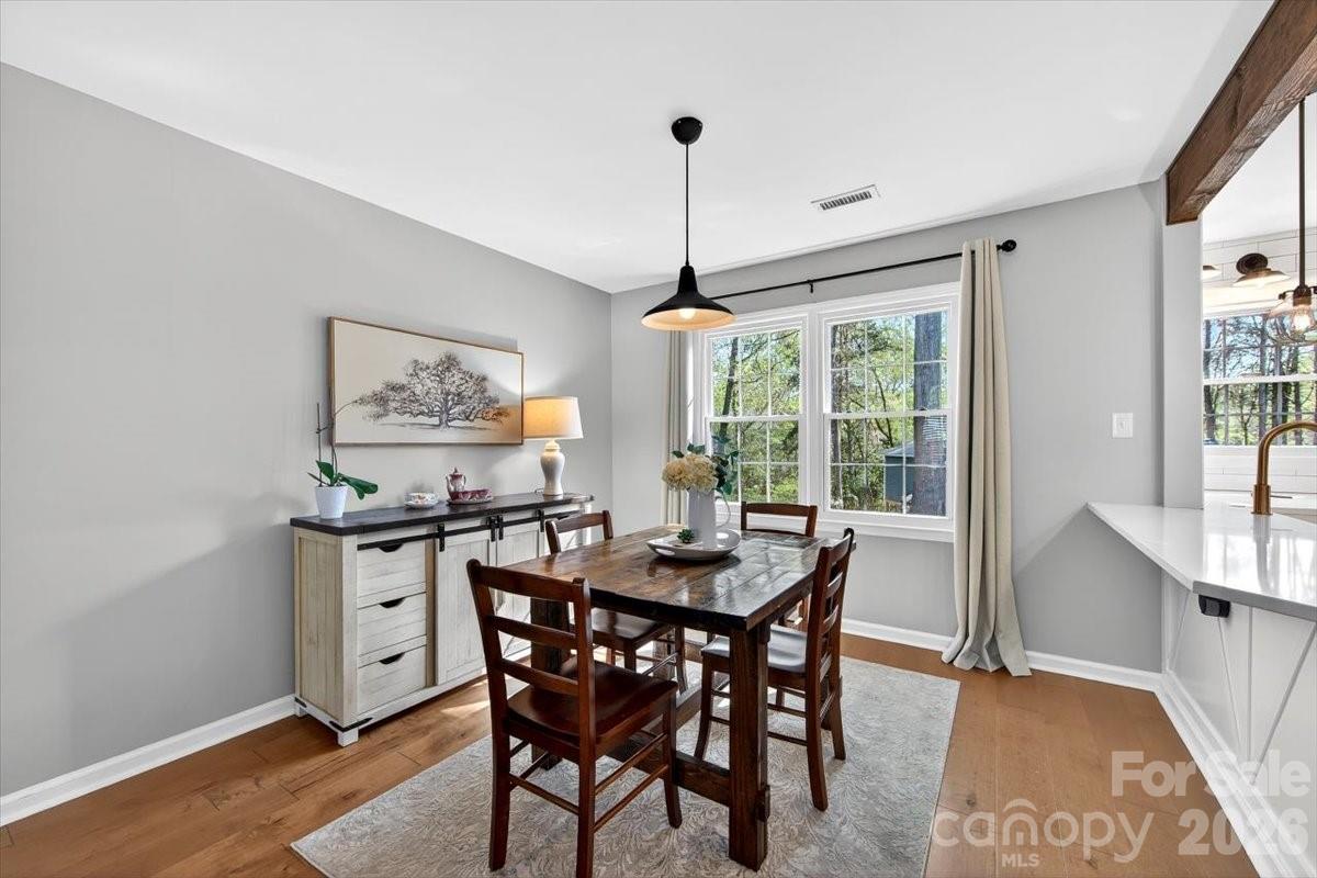 9011 Warbler Court Charlotte NC 28210