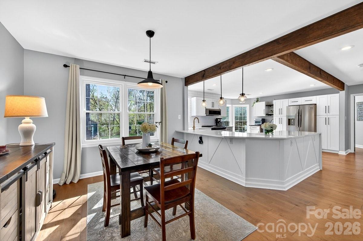 9011 Warbler Court Charlotte NC 28210