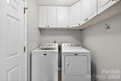 9011 Warbler Court Charlotte NC 28210
