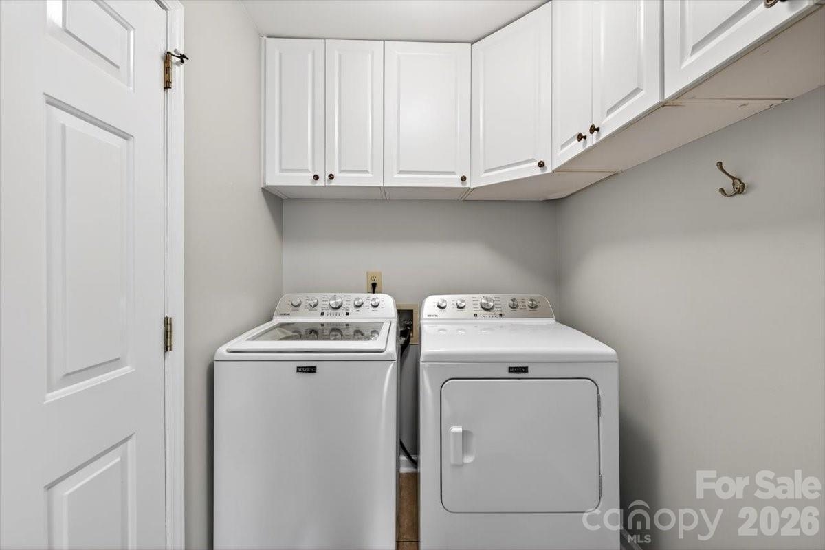 9011 Warbler Court Charlotte NC 28210