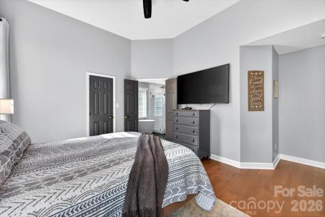 9011 Warbler Court Charlotte NC 28210